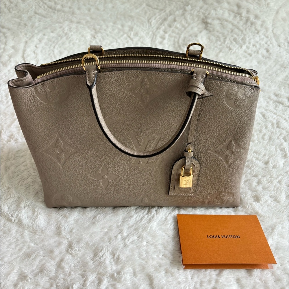 LV Grand Palais in color turtledove